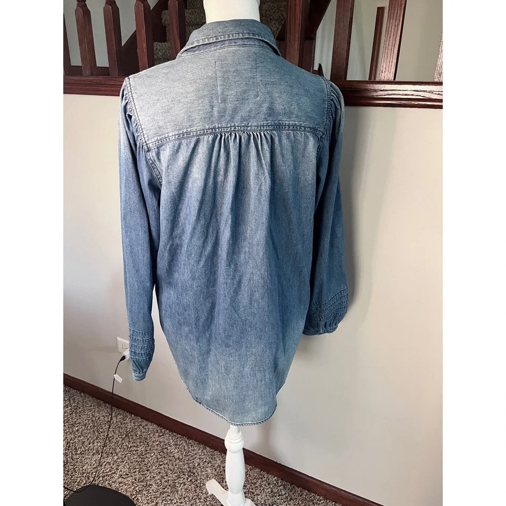 Vintage American Eagle Denim Shirt Medium Wash Pintuck Button Down Top Womens M